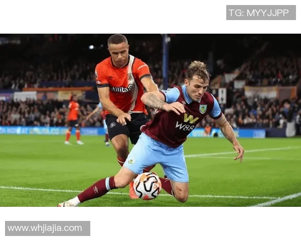 布莱顿与伯恩利精彩对决瞬间回顾及赛场氛围图集 布莱顿与伯恩利精彩对决瞬间回顾及赛场氛围图集