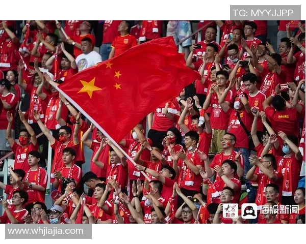 国足迎战中国香港激情对决海报展现足球魅力与团结精神