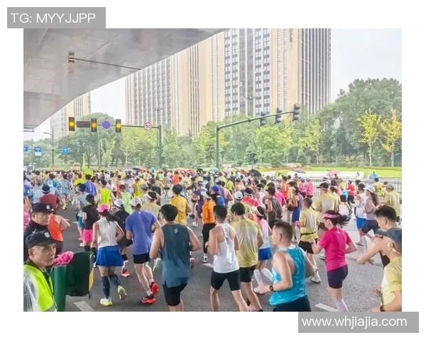 深圳宝安马拉松盛况空前跑者齐聚展现城市活力与激情